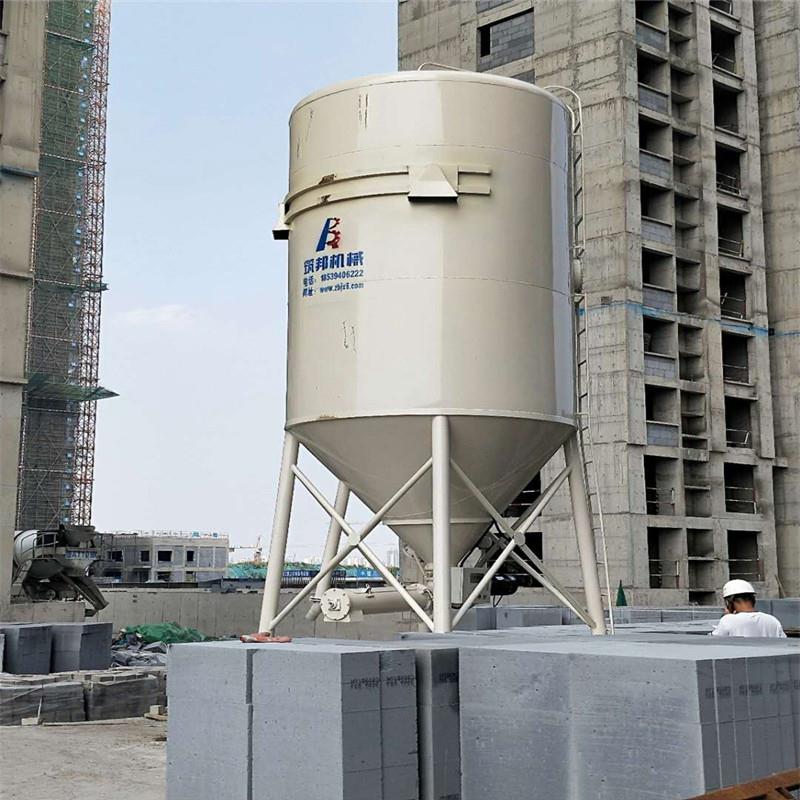 河南五建立罐現(xiàn)場